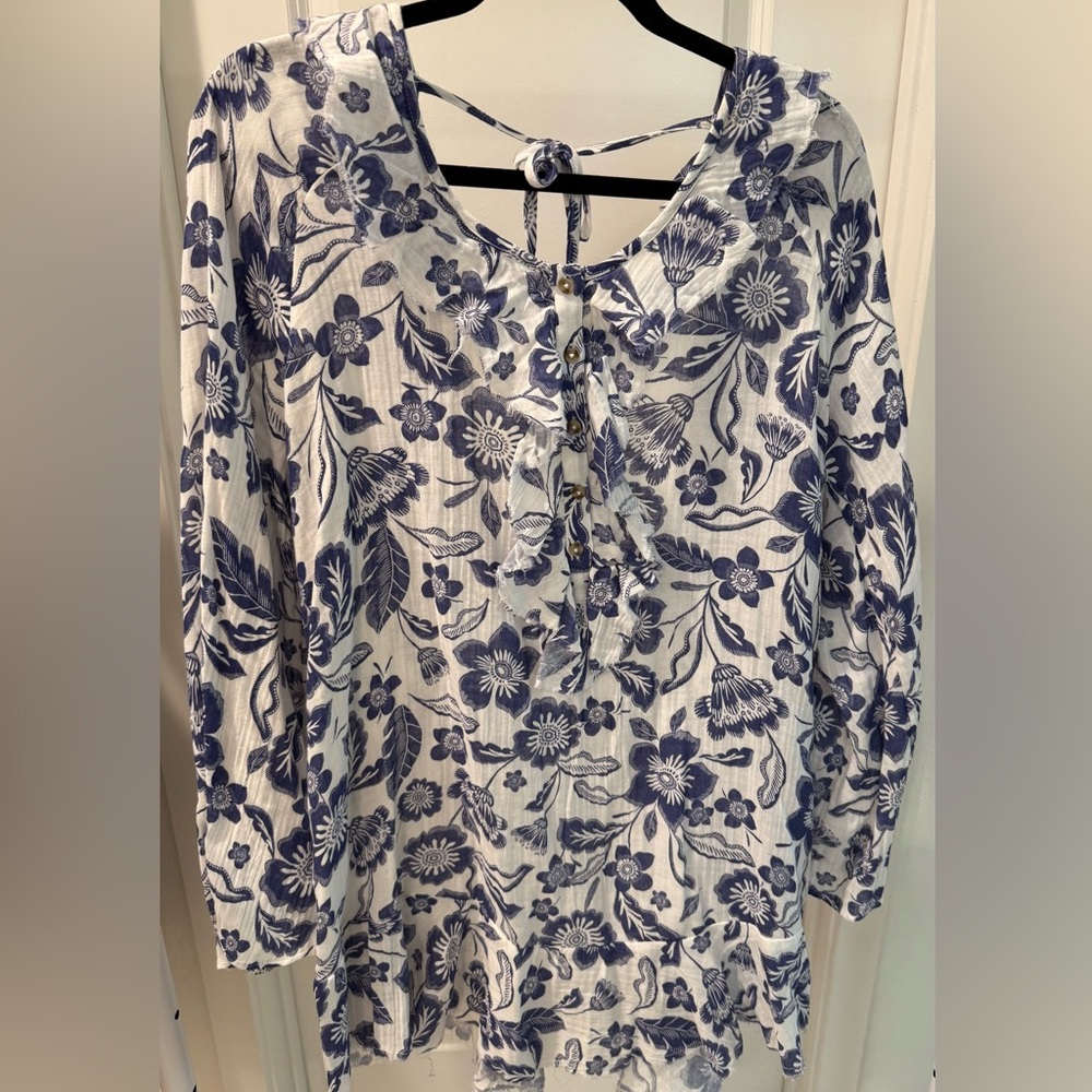 Anthropologie Blue and White Floral Blouse